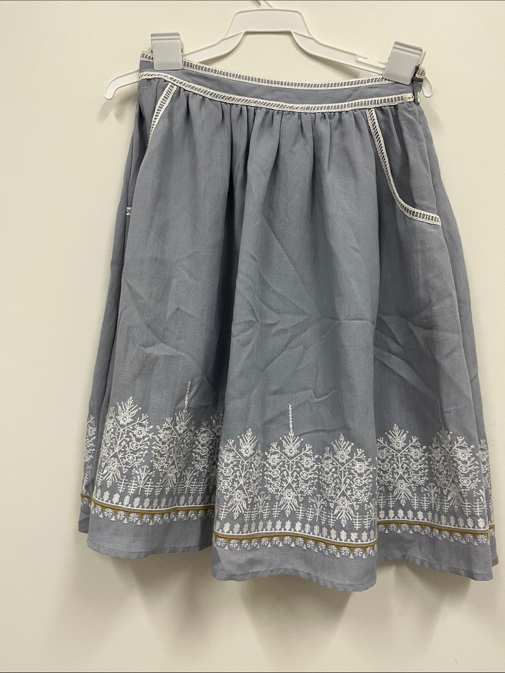 Tulip B Embroidered Blue Midi Skirt with White Trim size Small